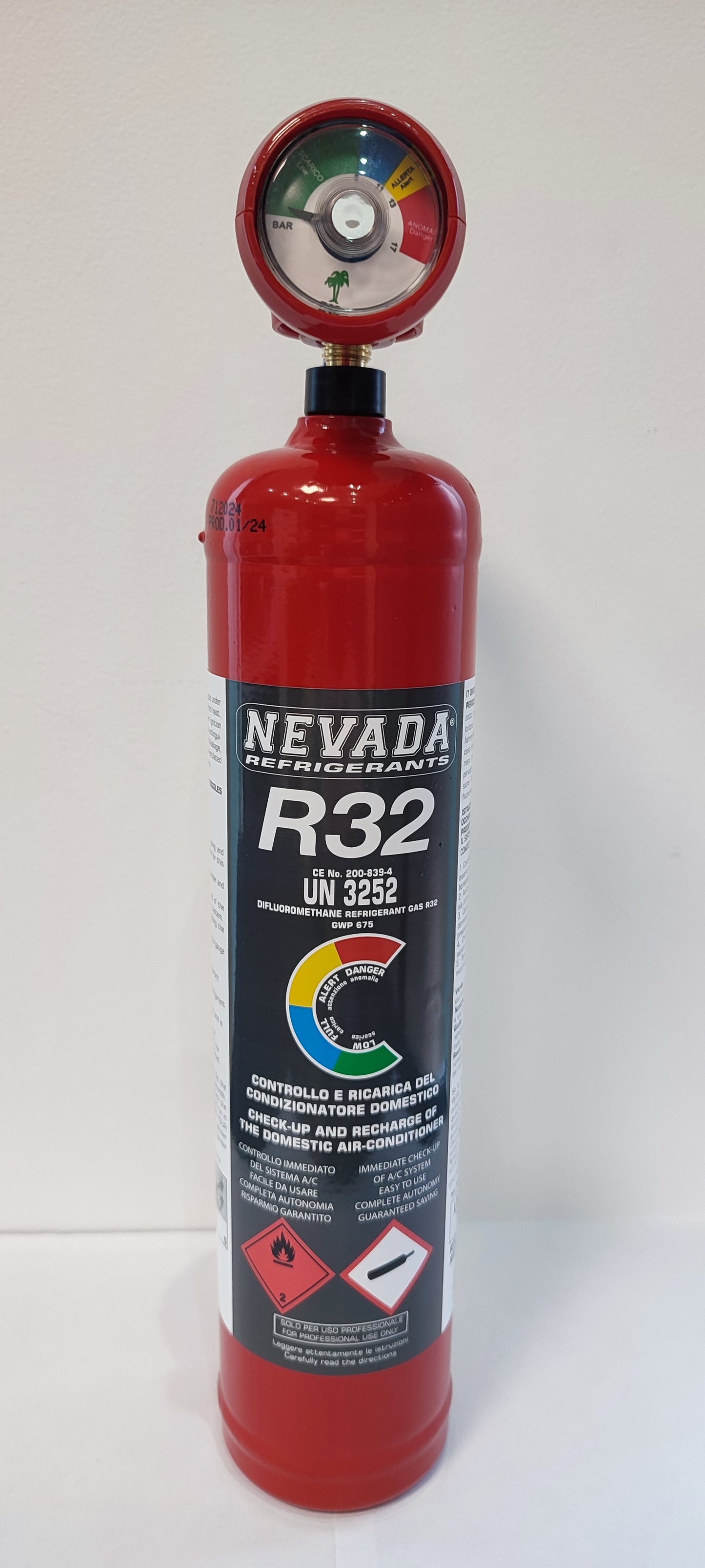 Refrigerant R32 780g with filling hose &amp; pressure gauge, for air conditioning &amp; heat pump