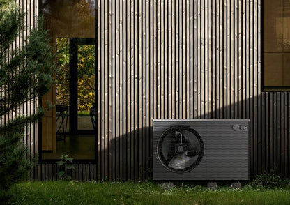 LG Air-to-Water Heat Pump THERMA V R290 Monoblock 7kW - HM073HF.UB40 with Hydrobox
